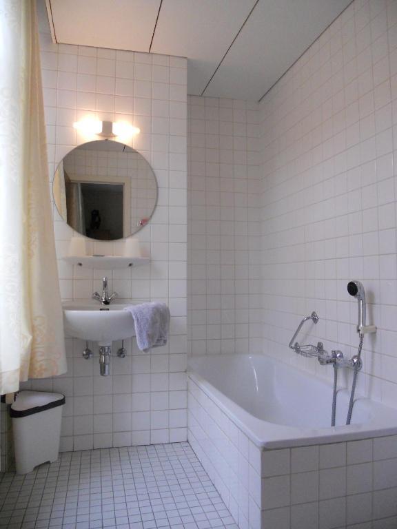 Hotel Ten Putte Gistel Rum bild